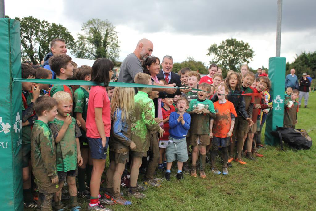portumnacommsch's tweet photo. Wonderful day @port_rugby with the official opening of their new field by @AnneRabbitte &amp; @JohnMuldoon8. Great turnout from the local community for this historic occasion!!! Huge thanks to PRFC for supporting the growth of rugby for boys &amp; girls @portumnacommsch @connachtrugby 🤩 https://t.co/t8iKMqR0ek