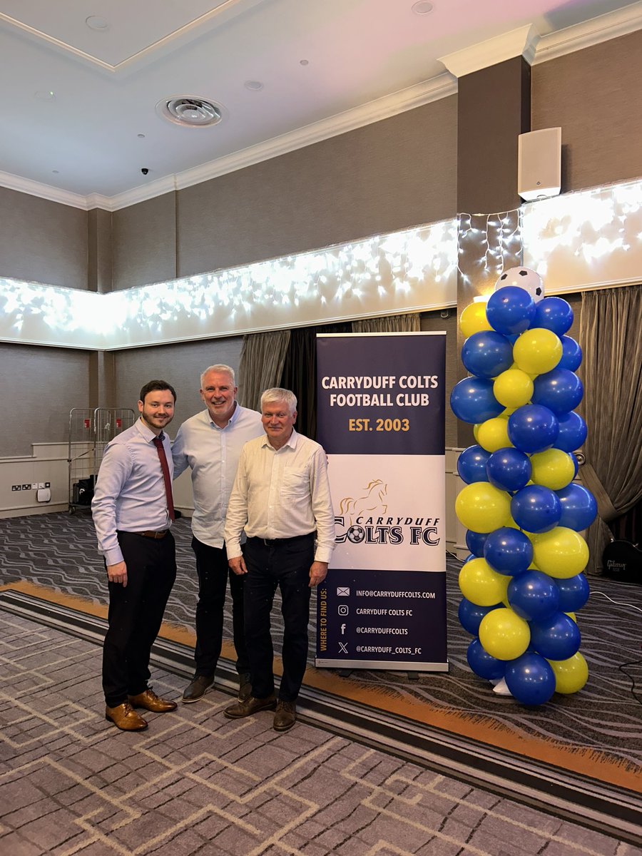 Eamdee's tweet photo. What an amazing night to celebrate 20th anniversary of @CarryduffColts with @RealCFrampton , the hilarious Tim McGarry and ace organiser Laura Gamble , and great to see Aaron Milburn represent his dad, the late great Stevie Milburn. @nigelturkington @Pmccullagh140 https://t.co/ePWPclGGOl