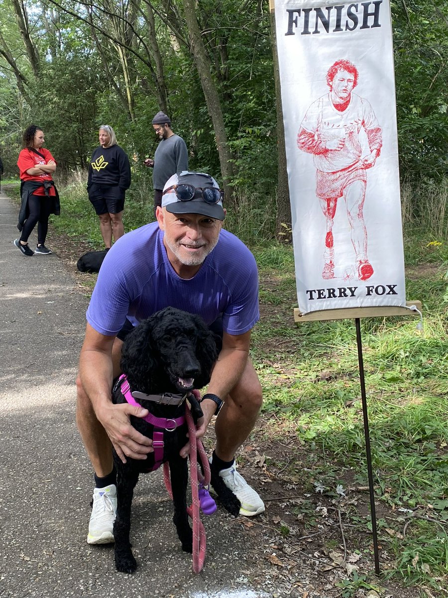 jeffchase_'s tweet image. Out on the trails for Terry Fox Guelph…the old dog 10km my beautiful Olive 7.5km…1st timer 🐾