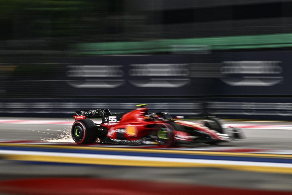 #Resurrezione
La Ferrari primeggiano come non succedeva da anni. Carlos Sainz stravince il Gp di Singapore. Leclerc quarto. Le rosse tornano a dominare una gara di F1...