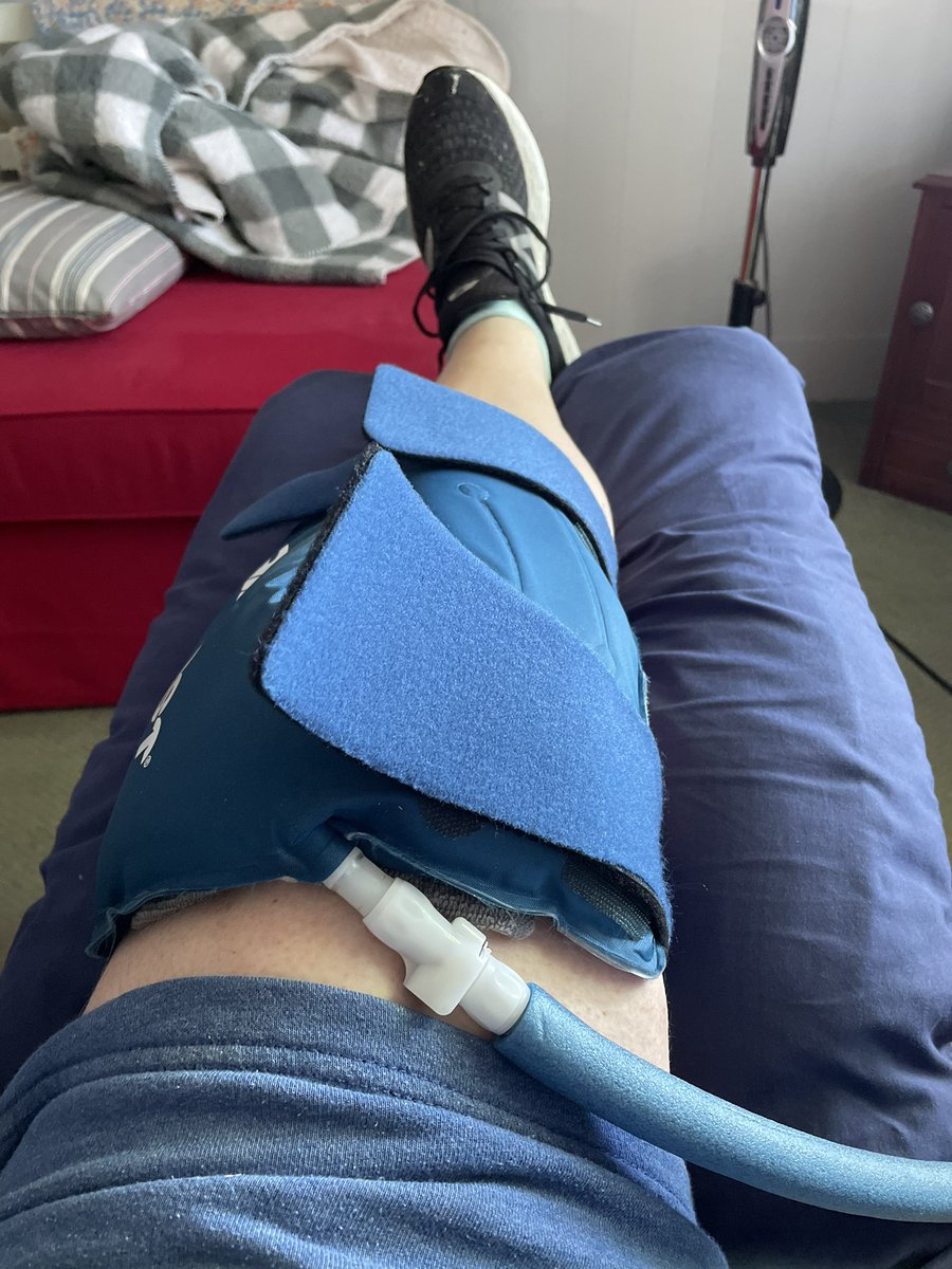 When the girls take over the kitchen!  #bustedknee