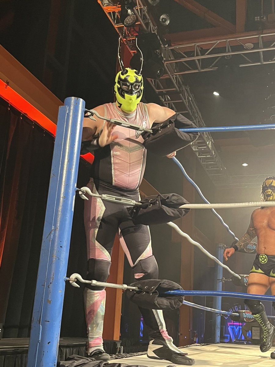 Parmacheezle's tweet photo. What an amazing show last night, here are highlights from @the_LVAC Steelstacks Smackdown II show! Shoutout to @MisterRuda218 for the rare title belt, go check out his stuff! https://t.co/rfugcyZ0Hz