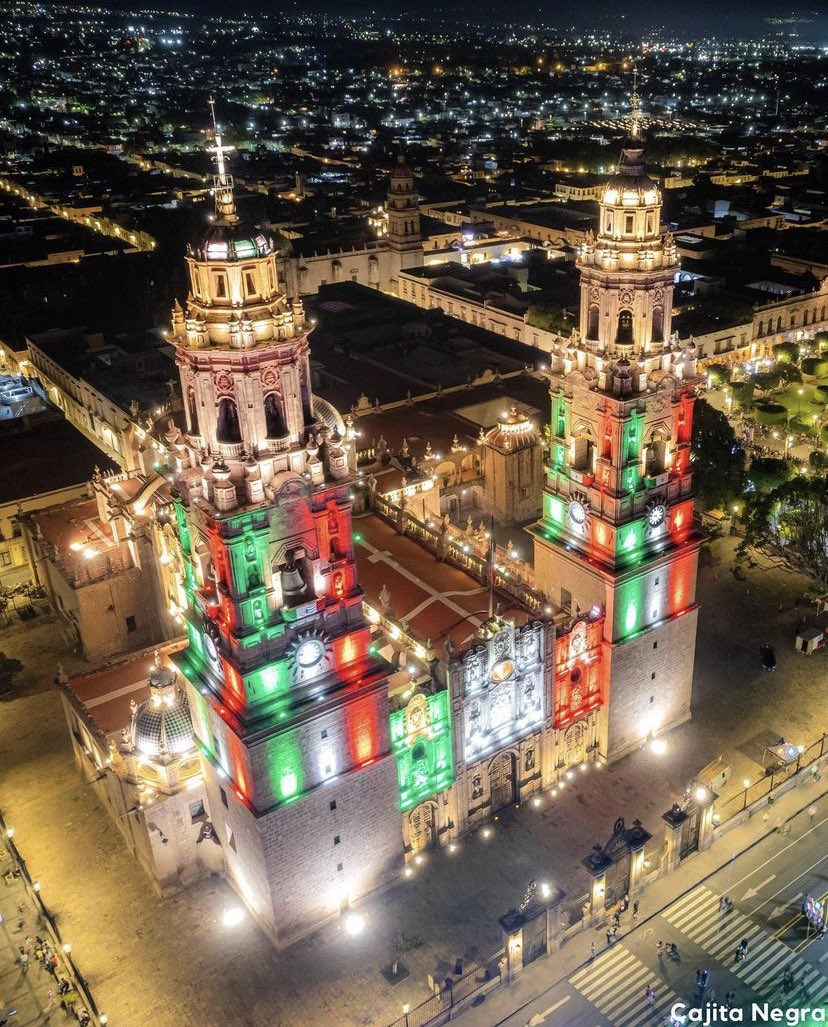 AdiiiiiAV's tweet photo. Mi bella Morelia 😍

📷Cajita negra https://t.co/ni4OzPEcIX