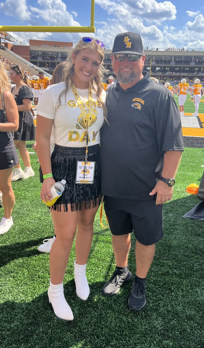 What a weekend!!! Had the most amazing time for my official visit!! Thank you to all my coaches &amp; the girls for showing us what the <a href="/SouthernMissSB/">Southern Miss Softball</a> family is about! 💛🖤💛🖤 <a href="/NataliePooleUSM/">Natalie Poole</a> <a href="/IzzyWerdann/">Izzy Werdann</a> <a href="/BigRockHawk/">Aaron Longenecker</a> <a href="/ElzeyMatt/">The Coach</a>