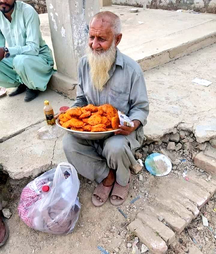 PpyHYD786's tweet photo. یاالہی جس نے بھی اس ملک کا اس کی غریب عوام کا یہ حال کیا تو بہتر جانتا ہے ہم تو اس نبی کے امتی ہے بددعا بھی نہیں دے سکتے اللہ پاک تو بہتر انصاف کرنے والا ہے
#anwaar_kakar
#meherbokhari
#peaceforchange
@SIHN92
@SaudiMOH https://t.co/ZOMzWqO0XX