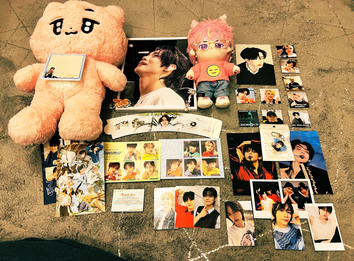 beomgyukart's tweet photo. today’s haul 😍❤️ ty for the kit @YIFB_YJ for the freebies @jjundipity @_ForFoxSake913 @byuntyun and for the purchase @bampdnim 🥰 also thank you kay yj pogi itatabi ko sya sa table ko sa office para mainspire 🥹 thanks again for a great event #yj_infullbloom and til next time! https://t.co/9HUjvbvmet
