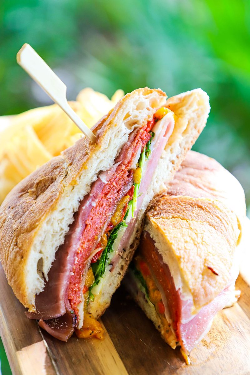 Sundays are just better at the Boathouse! #Boathouse #RiversideHotel #LasOlas