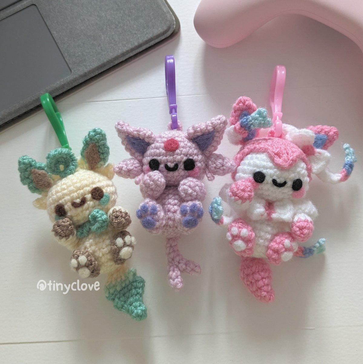 TinyClove's tweet photo. new friend!! the eeveelution army continues to grow >:) https://t.co/t0v0BbcGka