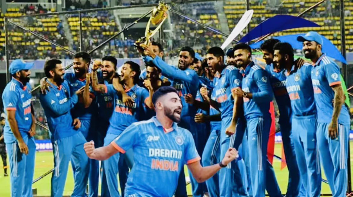 FastNews1st's tweet image. #Asia_Cup_2023
இந்தியா அணி 8 ஆவது முறையாக ஆசிய கிண்ணத்தை கைபற்றியது.

AC2023 අවසන් මහා තරගයේ අටවැනි වරටත් කුසලානය දිනා ගැනීමට ඉන්දීය කණ්ඩායම සමත් වෙයි!
பந்து வீச்சில் இந்தியா அணி சர்பாக M.சிராஜ் 6 விக்கெட்டுகளையும்,பாண்டியா 3 விக்கெட்டுகளையும்,பும்ரா 1 விக்கெட்டுயையும் பெற்றனர்.