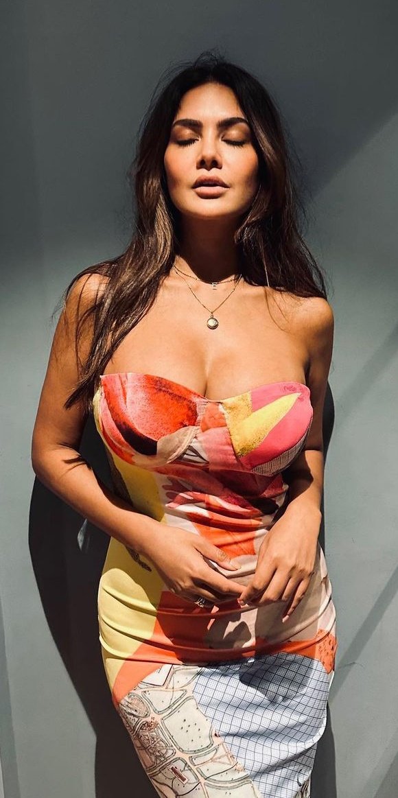 Fucckkbuddyy's tweet photo. Esha🍼🤤
#EshaGupta #Egupta https://t.co/S4DMCFOxg2