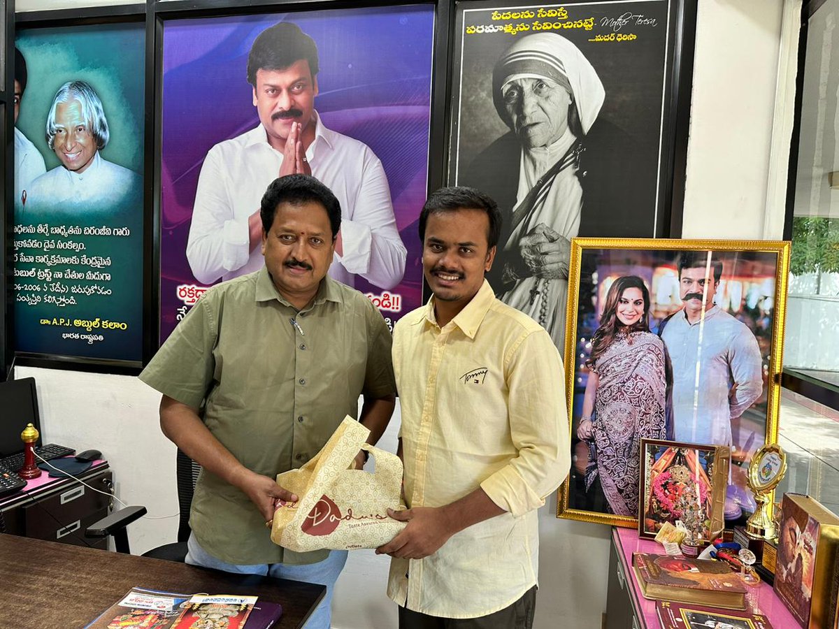 Dharanikumar (@dharanikumar_tr) on Twitter photo Met <a href="/swaminaidu_r/">Ravanam Swami naidu</a> garu today on the occasion of my Birthday 💐♥️🙏
Thank you for supporting in every moment sir
Thanks a lot sir 🙏 Met <a href="/swaminaidu_r/">Ravanam Swami naidu</a> garu today on the occasion of my Birthday 💐♥️🙏
Thank you for supporting in every moment sir
Thanks a lot sir 🙏