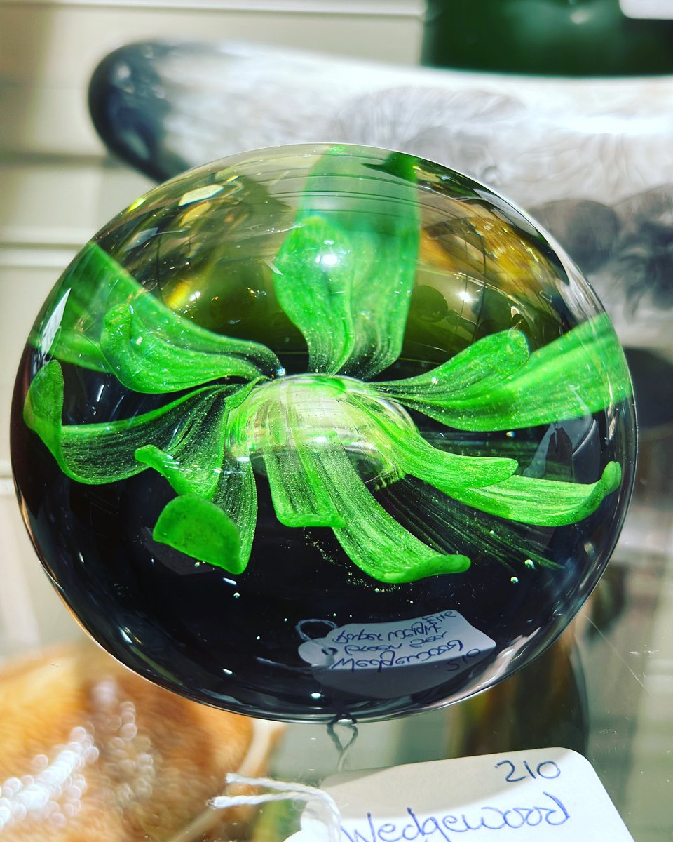 astraantiques's tweet photo. Gorgeous green sea paperweight by Wedgwood from unit 210. #wedgwood #paperweight #wedgwoodpaperweight #greensea #glasspaperweight #astraantiquescentre #hemswell #lincolnshire https://t.co/MfKElpu8Ze