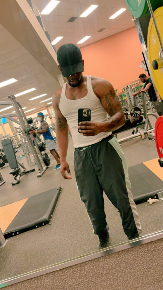 IStayJoshin's tweet photo. Good workout today #gymaddict #workoutmotivation https://t.co/X3nwJQr5t2