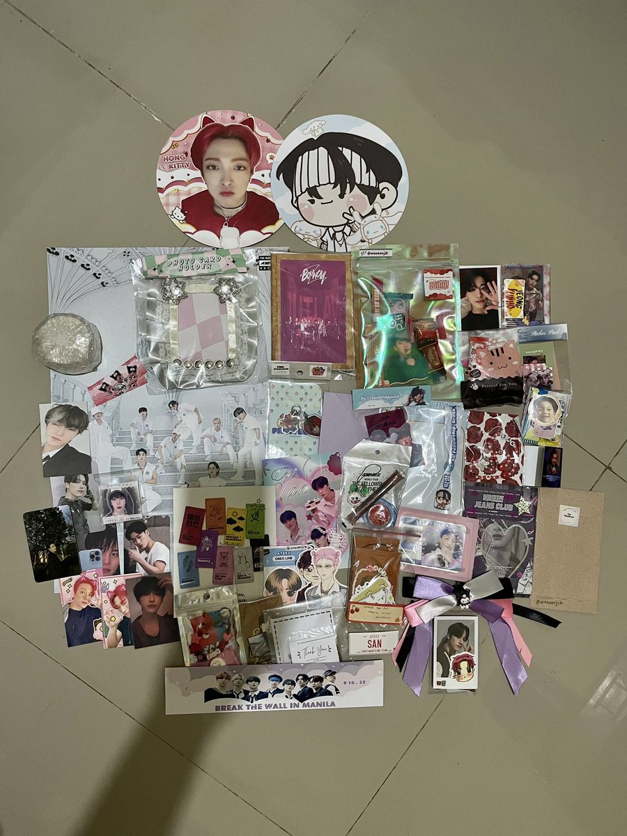 woosanjib's tweet photo. first concert ko to so hindi ko inexpect na i’d get this much freebies huhu thank you so much for trading with me! 🤍 https://t.co/gI8bYCaKOm