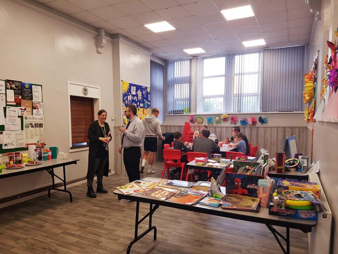 SamSmit46674505's tweet photo. What a fabulous #communitycoffeemorning
At @S62CTR
So special to get all ages together and unite as a community family.
#inclusive #Unite #support #communityfamily #s62ctr https://t.co/4bz8k4gjCV
