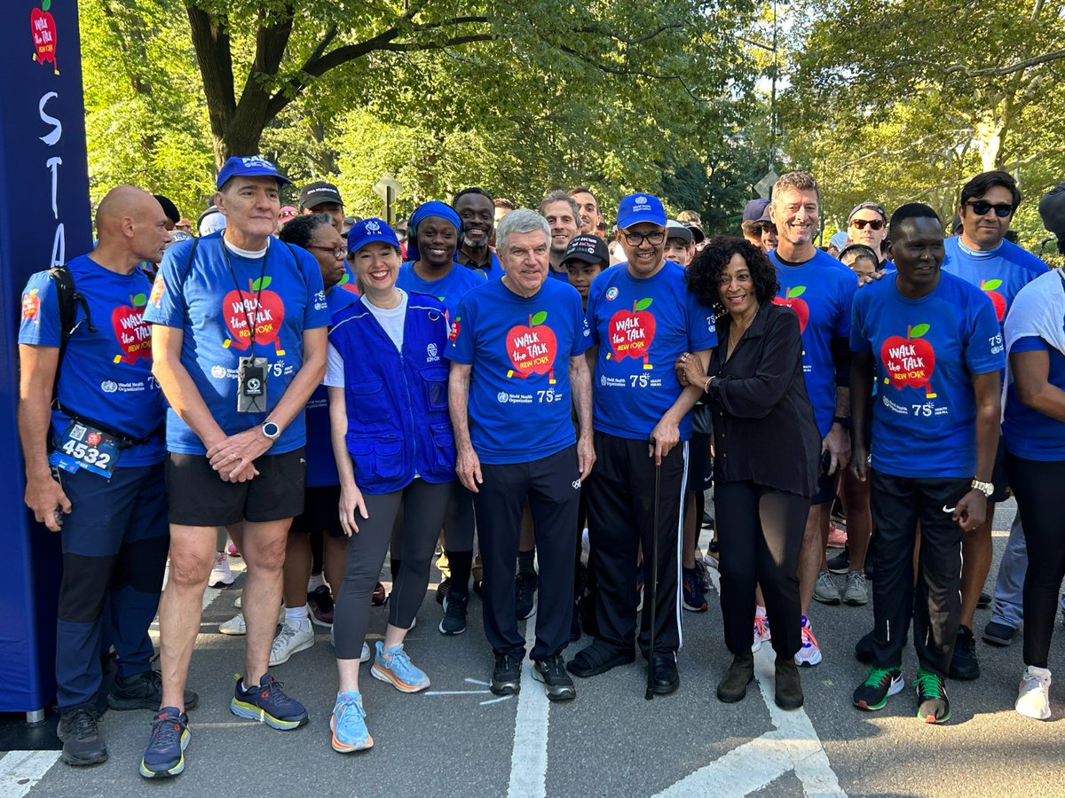 iocmedia's tweet photo. Walking the Talk: IOC President Thomas Bach and WHO Director General @DrTedros at the @WHO’s Walk the Talk: #HealthForAll Challenge in New York.  Moving for physical and #MentalHealth. #LetsMove https://t.co/T64LG5NMW5
