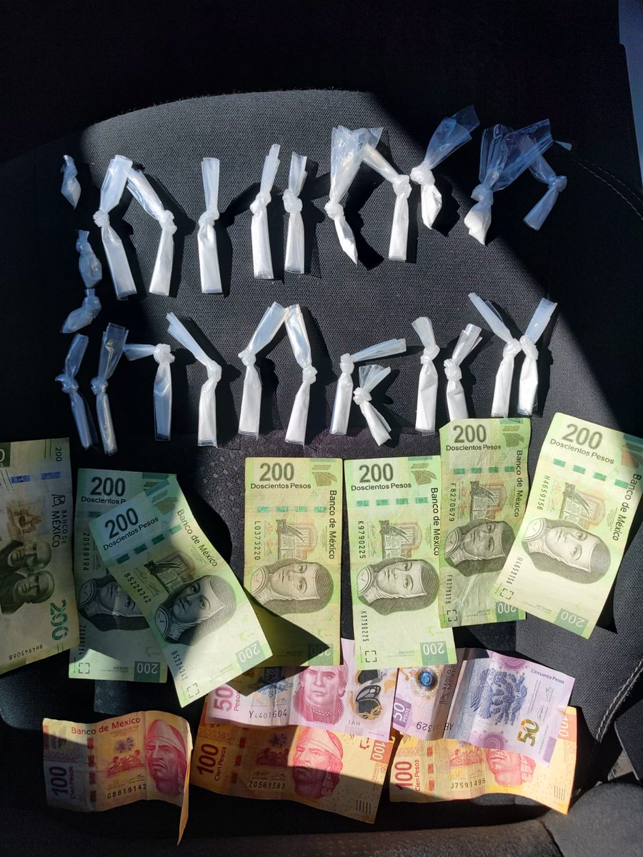 bujia_la's tweet photo. #Dedicados
Con tanto aseguramiento de armas blancas y de fuego la @Policia_HMO
Ya deberían de pensar en poner una recicladora !!
Desarma Policía Preventiva a 2 mil 853 presuntos delincuentes 
Han logrado decomiso de más de dos mil 800 armas prohibidas 
https://t.co/4zsA6YoViF https://t.co/cqVvko6OIJ