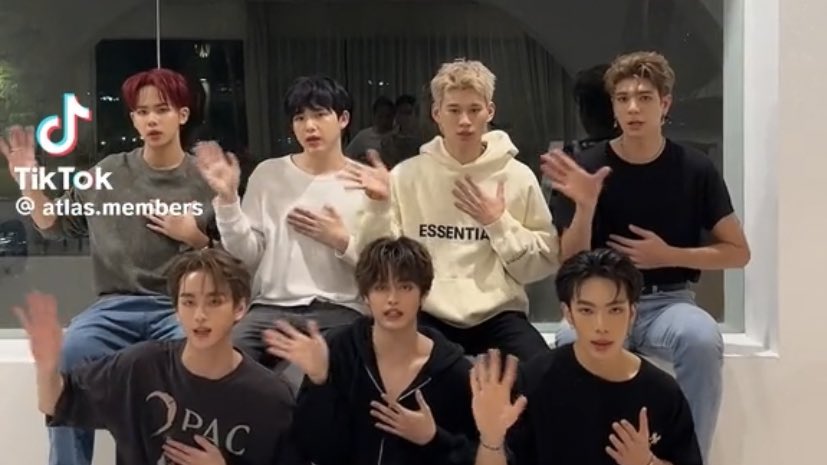 # วันนี้ผมแอทลาสสีอะไร