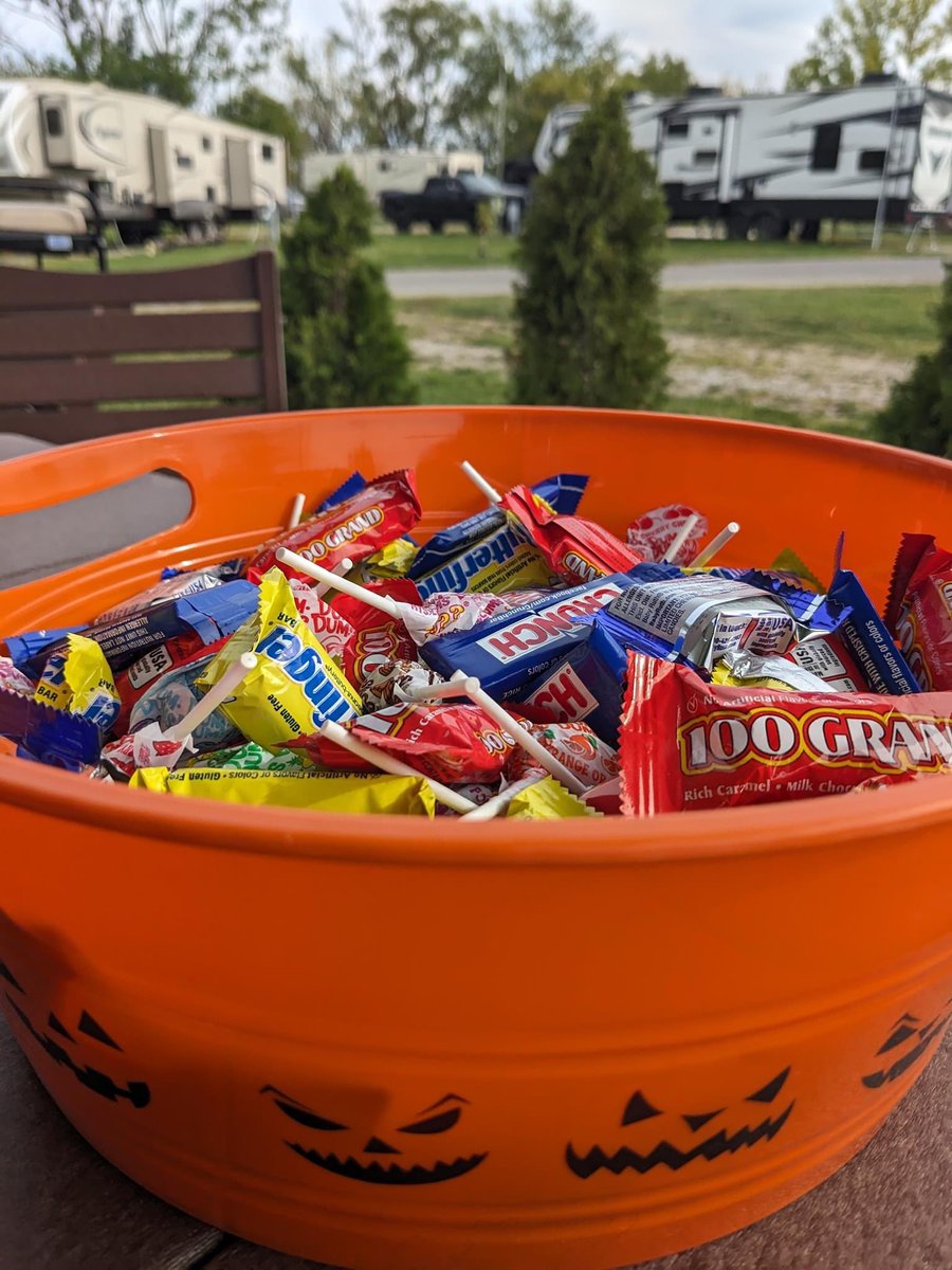 4WARDproject's tweet image. We left rock # 23-267 for Eric at our campsite #107 at the Sandusky, Ohio KOA after a nice weekend of camping and the first round of trick-or-treaters for the season. #end22aday #4EricWard #4WARDproject #4WARDrocks