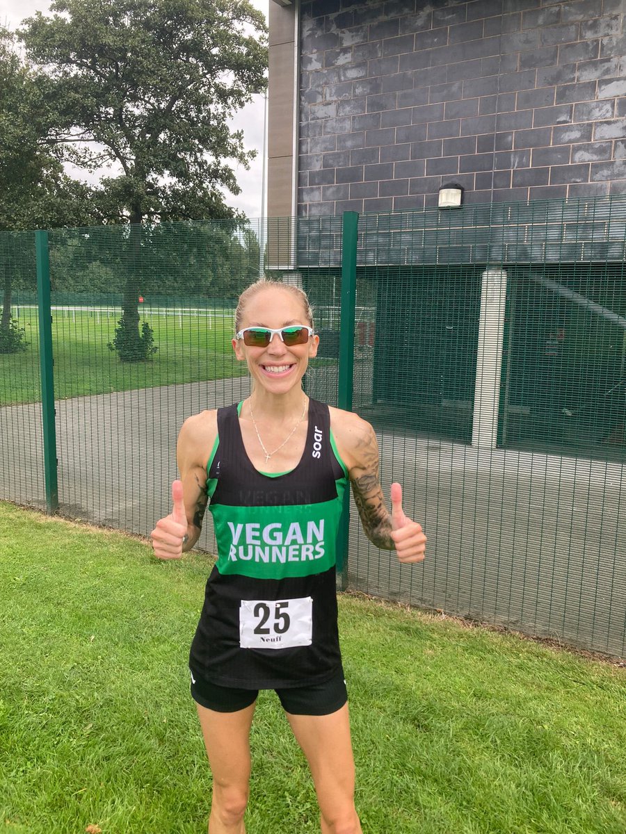 🚨PB alert🚨 
3000m at Warrington AC Medal Meeting. New time 10:46:38!! Smashed my PB by 9” 🥇
So happy & can’t thank the Boss man @TrsCoaching enough for his constant guidance, knowledge & insane analytical skills!Well done to everyone who ran today 👍🏼 #veganrunner #veganfitness