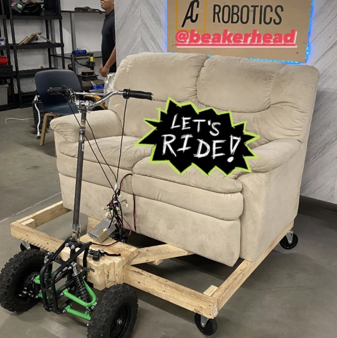 TELUS_Spark's tweet photo. @beakerhead and #HackTheHouse are going down at 3:00 PM today at #Spark! Come watch the epic obstacle course showdown to see who takes the #1 spot!🏆🥇
#beakerhead #telusspark #acrobotics https://t.co/63vD540xQN