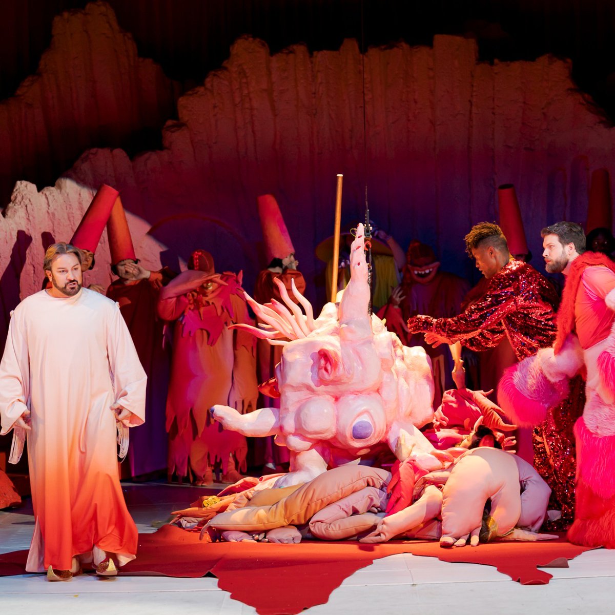 InArtAgency's tweet photo. Discover #Donizetti’s rarely-performed gem #LesMartyrs, opening today at @TheaterWien.
☘️ Toix3 to #RobertaMantegna (Pauline), #JohnOsborn (Polyeucte), and #MattiaOlivieri (Sévère), who are all making their role-debut in this opera!👇
https://t.co/sljoa7wrOb
📸 W. Kmetitsch https://t.co/rK0VvAbWIj