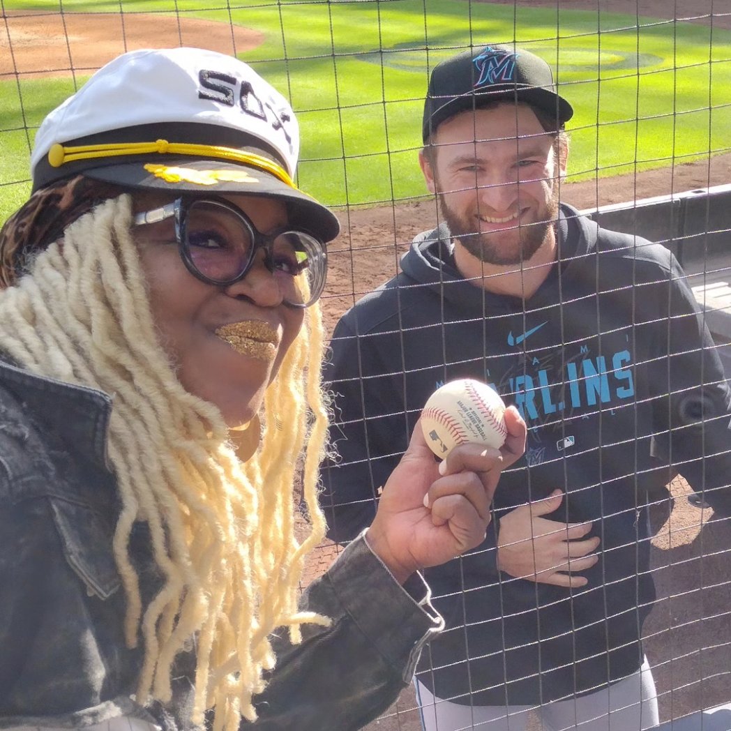 TheRealSoxChic's tweet photo. @LoudMarlinsFan who are these players, lolbs, I tagged Arraez in the post to ask him & thk him 4 telling all the players to support #SoxChic at their game & he answered #YoutheBest but still don't know who's these players in the pics. #Marlins welcome #SoxChicTheArtofHeckling https://t.co/44DNRPFVrj