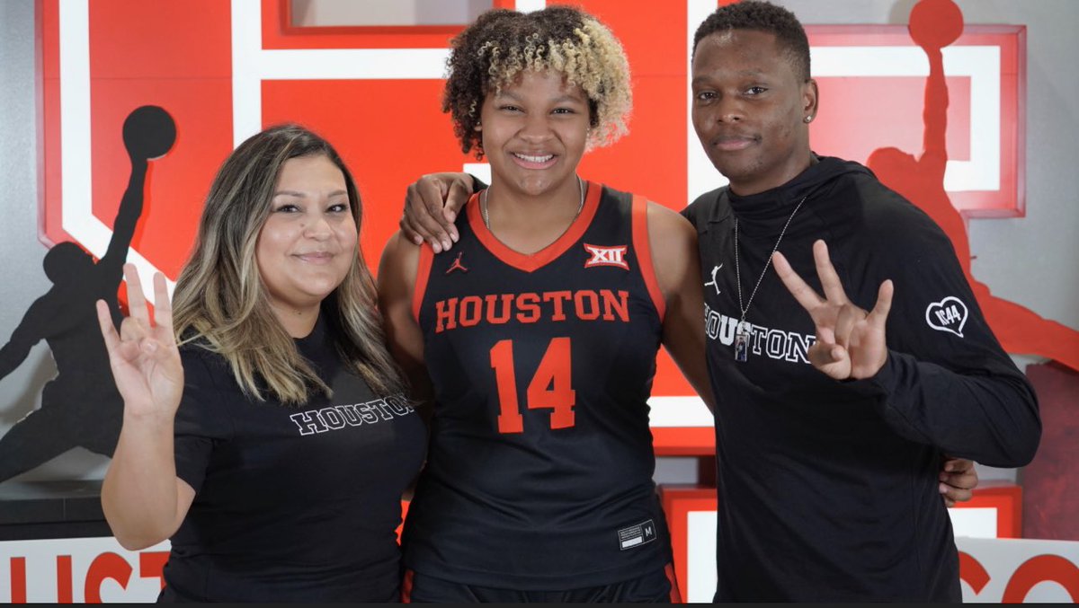 gwendlyn2024's tweet photo. go coogs? #officalvisit #notcommitted https://t.co/JwqQwRrMpm