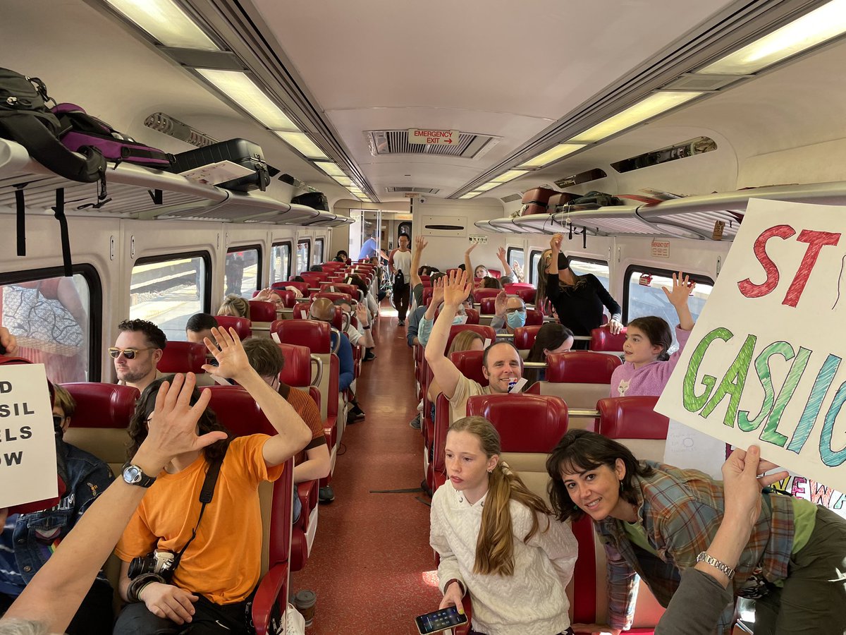 csrpickett's tweet photo. On our way to the NYC Climate March! https://t.co/FQw9dBr6KS