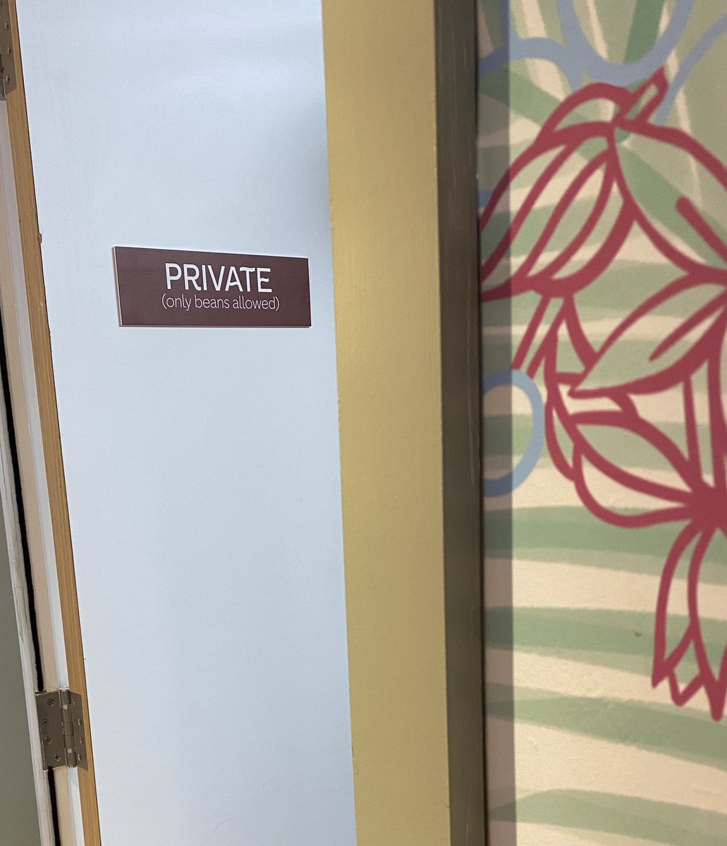linkysplinx's tweet photo. In an attempt to tempt him back, Costa have created a whole private zone for @HenryPaker. Plus space for Mike &amp; Ben @mrmikewozniak @benpartridge. Anything to release the subscription clutches of Pret.
@beansaladpod https://t.co/NTmJdmSaps