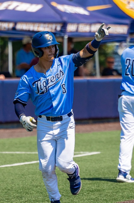 theBaseballCube's tweet photo. JACOB EVANGELISTA of @ETBU_Baseball had a great 2⃣0⃣2⃣3⃣ college season 🔥 

---
.361/.404/.513
G: 56
AB: 238
R: 61
H: 86
2B: 18
RBI: 48
SB: 32
---
@SFA_Baseball  2021-2022
@KC_Baseball HS

https://t.co/Xm2R64Lhxp https://t.co/6R8tmRiVSu