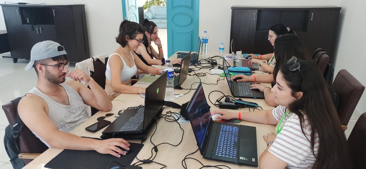 pmdernek's tweet photo. PEMDER Didim Eğitimi Başarıyla Tamamlandı
Eğitim kapsamında öğrenciler Didim Akköy Kentsel Sit Alanı, Didim Merkez Arkeopark Alanı ve Milas Kıyıkışlacık İasos Arkeolojik Sit Alanı için birbirinden güzel konsept projeler geliştirdiler. #TarihselPeyzajDidim #PEMDER #PemderAkademi https://t.co/pI5Lurb2jM