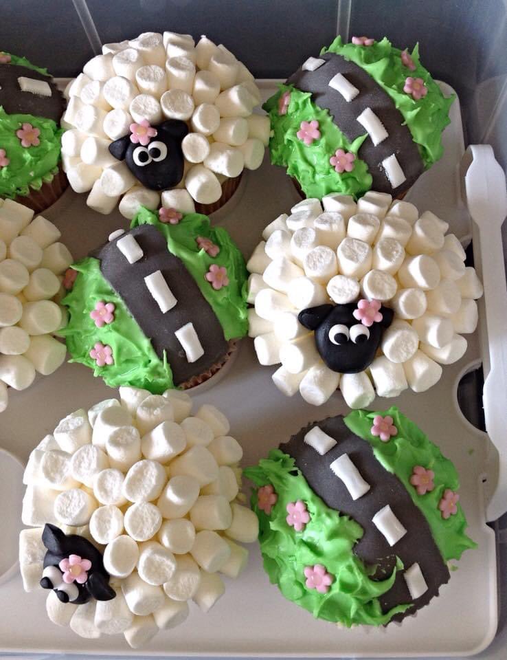 @366DaiChallenge My Countryside cupcakes are always well received. 🐑