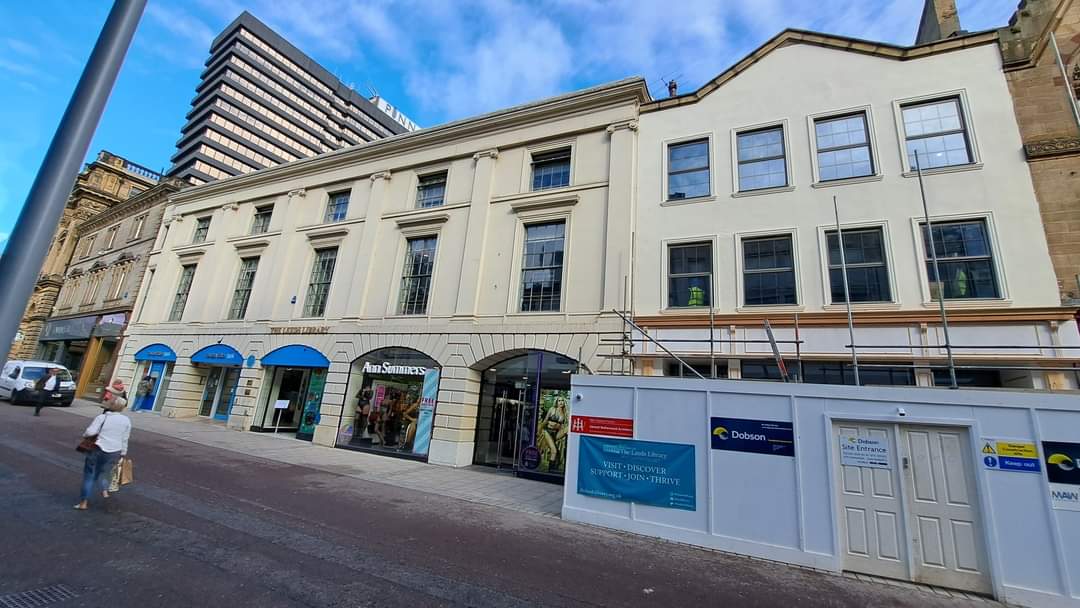 PeopleofLeeds's tweet photo. For me, one of the best places in Leeds is @theleedslibrary. For many reasons but particularly as a place to indulge my love of poetry. Poetry workshops, events like Chelping, readings and get-togethers, poetry galore on the shelves. #poetry #librariesinleeds https://t.co/jV9sf56GZc