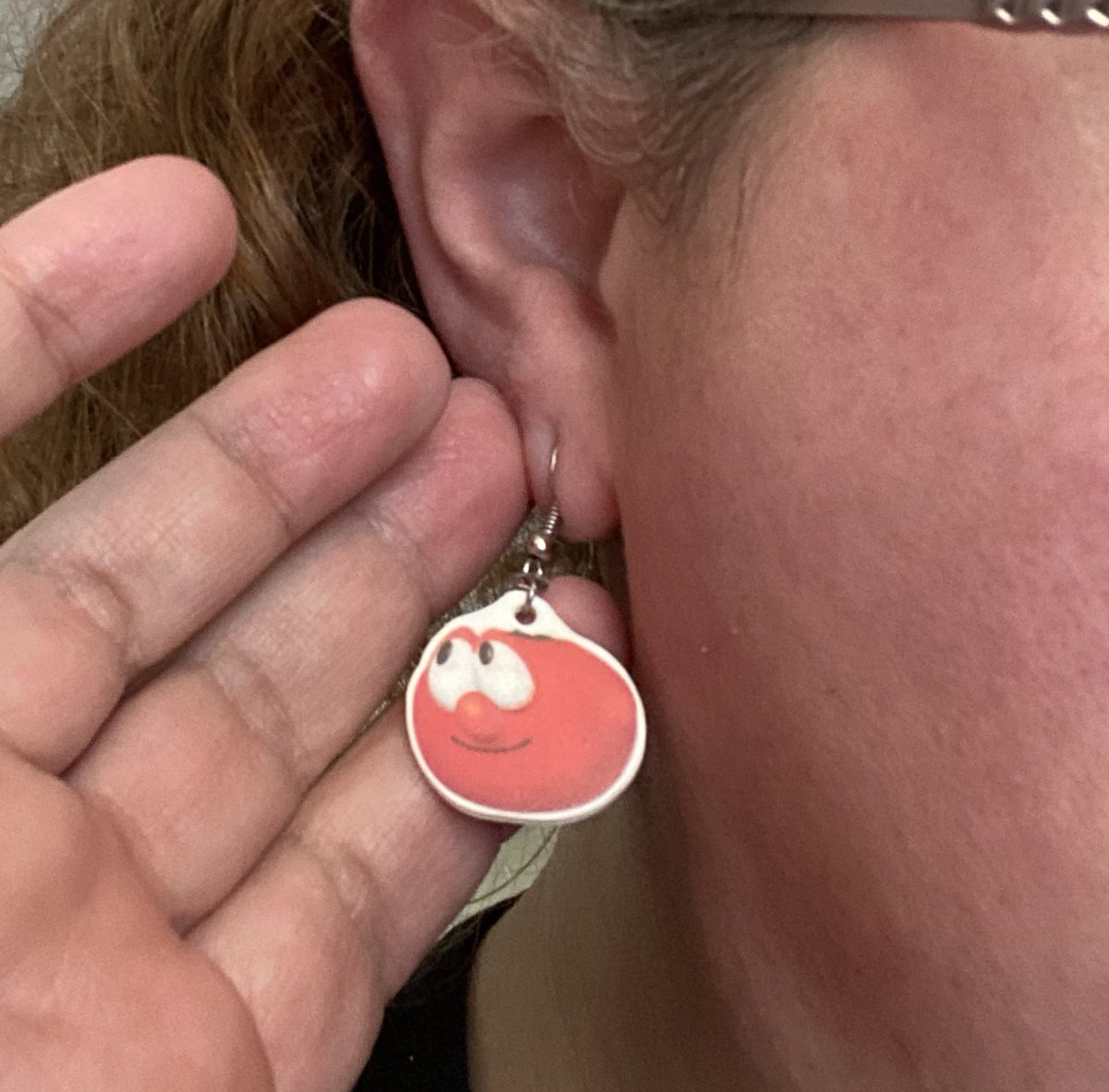 Anthro72's tweet photo. I’m cranky. No one at church recognized my earrings. What kind of heathenous world do we live in? #VeggieTales #BobAndLarry @philvischer @MikeNawrocki  @LisaVischer #ImSoBlueHooHoo https://t.co/40NoMjKzU9