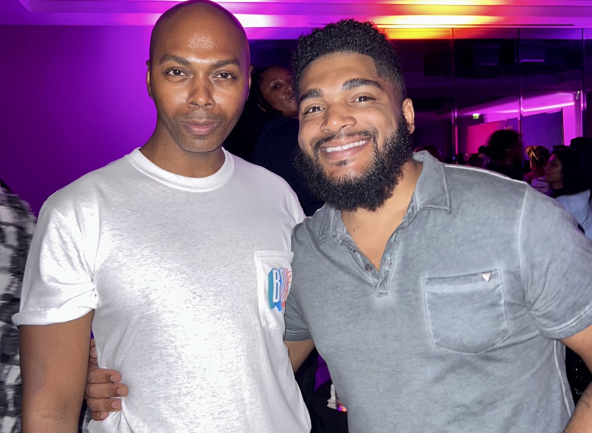 writervicyates's tweet photo. Met so many of my favs @glaad’s 🚀🎨 #BlackQueerCreativeSummit #GLAADBQCS #writer https://t.co/4r3WwM3BZs