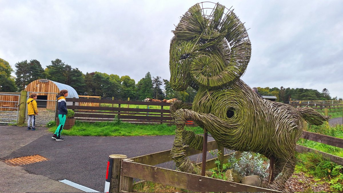 scots2travel's tweet photo. Day 2 in #Blackness and Bo'ness.
🔷️
The fantastic and free #Muiravonside Country Park, farm, art trail and Avon #Aquaduct. 

#falkirk @VisitFalkirk #visitfalkirk @falkirkcouncil https://t.co/xhgXThYBlK