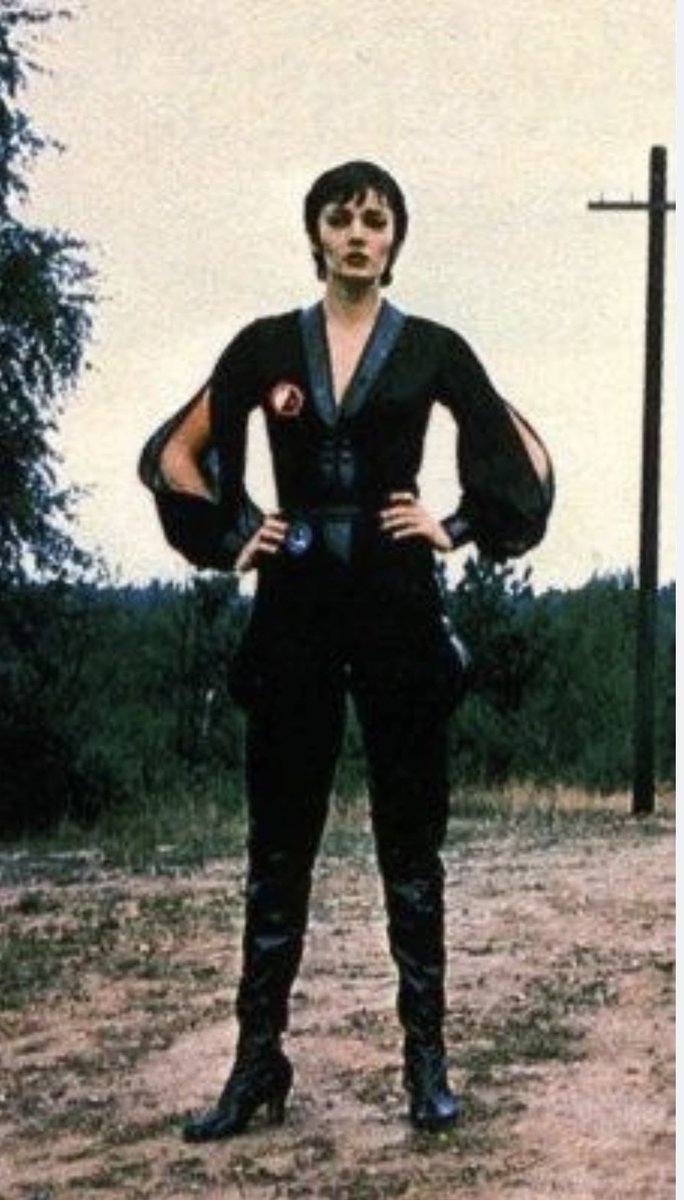 hcuthbert_CO's tweet photo. @memo113 I wondered about the white too. I find it more interesting for Lanfear because the color contrasts everything she is…jealous (red or green) and a dark friend (black). Black is too obvious. It gives me Ursa of the Zod Trio from Superman vibes…which I admit is cool. https://t.co/JnsV2jiBt7