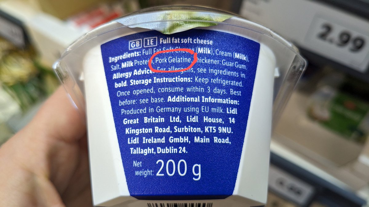 annapytlowany's tweet photo. @lidl_ireland  A bit of an unexpected discovery today, the magic ingredient in cream cheese: Pork Gelatine. Worth better labeling, don't you think, @lidl? Meanwhile, Philadelphia is kosher and halal... #tricked #vegetarian https://t.co/gIWJWulvHF