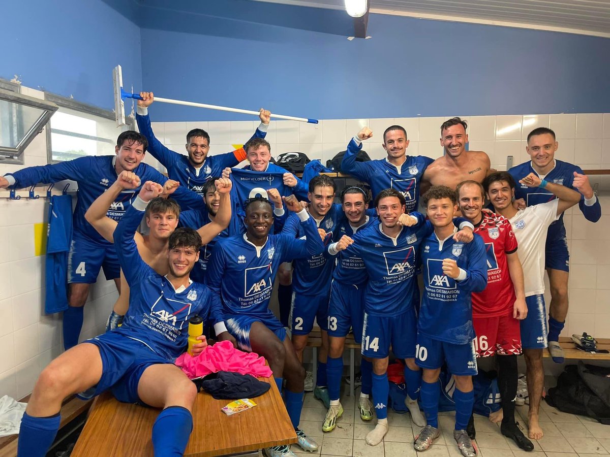 UA Niort Saint Florent tweet media
