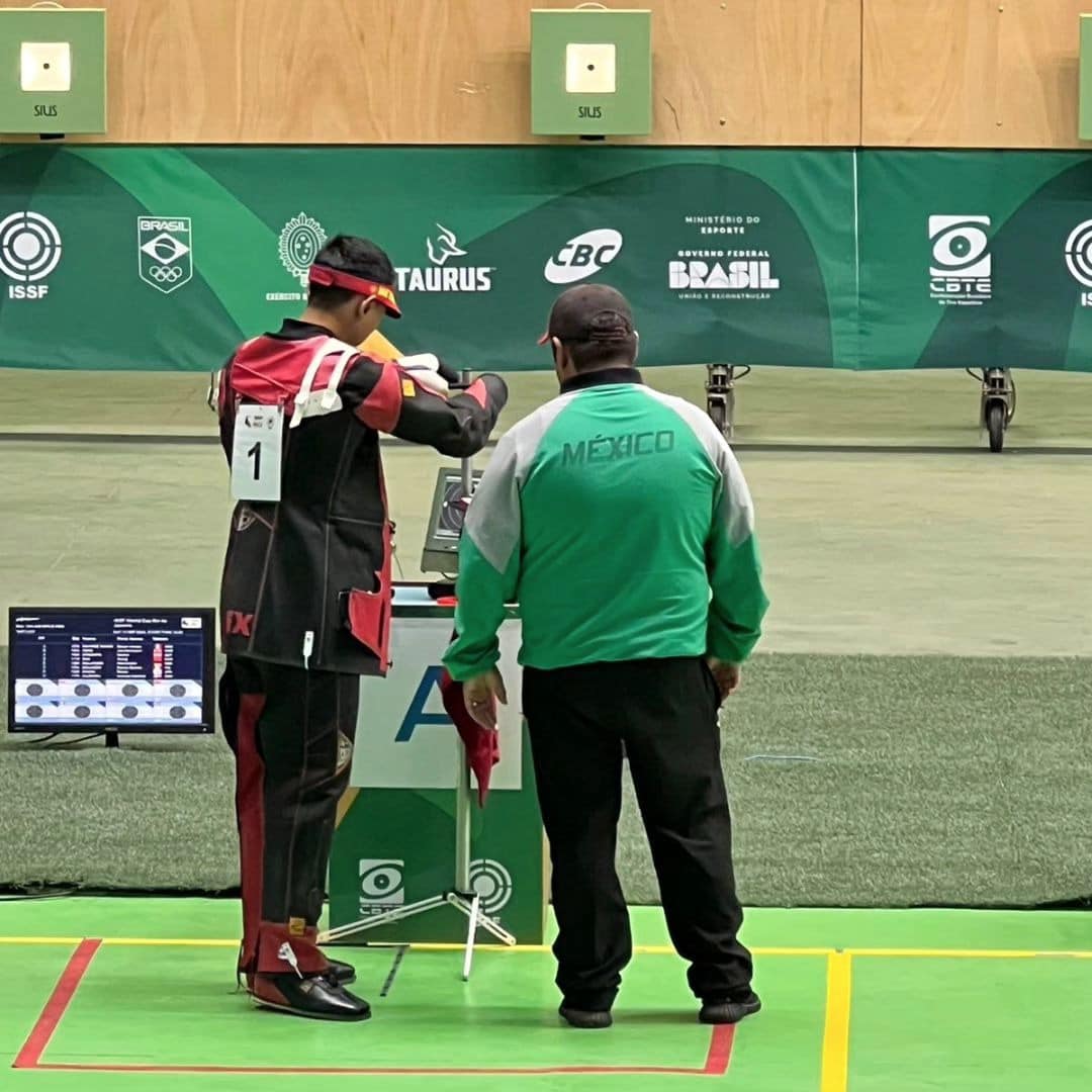 coahuilense_el's tweet photo. El coahuilense Edson Ramírez Ramos se convirtió en el primer mexicano en acceder a una final en Copas del Mundo ISSF, en el rifle de aire 10 metros varonil
Lee la nota completa aquí 👇
🔗https://t.co/hoP1XS41jQ https://t.co/cvVcDZyA9p