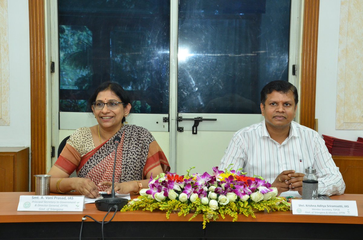 eptriindia's tweet photo. 2/3 Smt. A. Vani Prasad, IAS, Prl. Secretary to Govt. &amp; DG EPTRI and Shri. Krishna Aditya Sriramsetti, IAS, Member Secretary, TSCPB distributed the course competition certificates to the participants. https://t.co/bJIDFzzb65