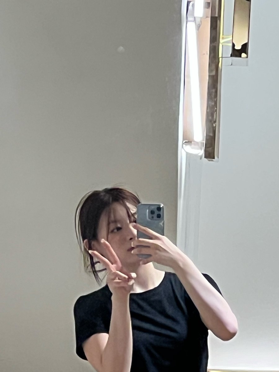 staycfancafe's tweet photo. 230919 🦊💭 https://t.co/rhbNhEvNDK