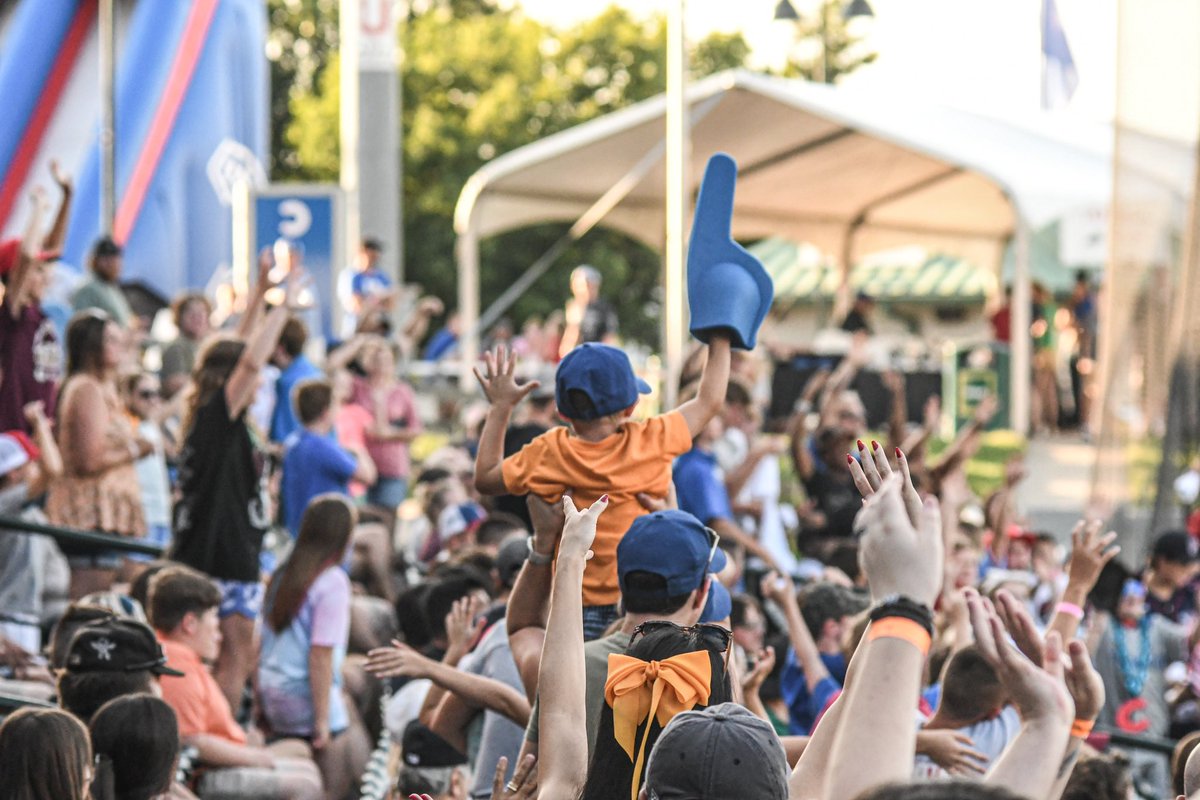 GoLexLegends's tweet photo. Today is Fan Appreciation Day 👏
To our amazing fans, you make every game a home run! Your support means the world to us. Let's keep knocking it out of the park together into the 2024 season! 💪⏰
🎟️🔗 in our bio!
#lexingtoncounterclocks2023 #lexgoclocks #fanappreciation https://t.co/M1arXestv3