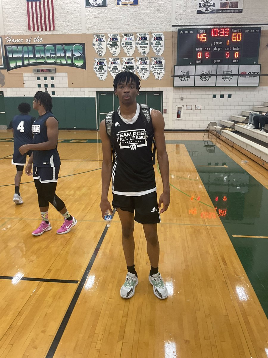 Big Tim (@tdc200) on Twitter photo Class of 2024 6’8” <a href="/JamesRBullockJr/">James R. Bullock Jr.</a> of <a href="/MCHS_MBball/">Marian Catholic Spartans Mens Basketball</a> is really bringing it this morning vs East (Plainfield). 4 threes so far and scoring on post ups, along with hitting the glass. Most assertive I’ve seen from him. #ILSpotlite <a href="/ssuburbanhoops/">Southsuburbanhoops</a> Class of 2024 6’8” <a href="/JamesRBullockJr/">James R. Bullock Jr.</a> of <a href="/MCHS_MBball/">Marian Catholic Spartans Mens Basketball</a> is really bringing it this morning vs East (Plainfield). 4 threes so far and scoring on post ups, along with hitting the glass. Most assertive I’ve seen from him. #ILSpotlite <a href="/ssuburbanhoops/">Southsuburbanhoops</a>