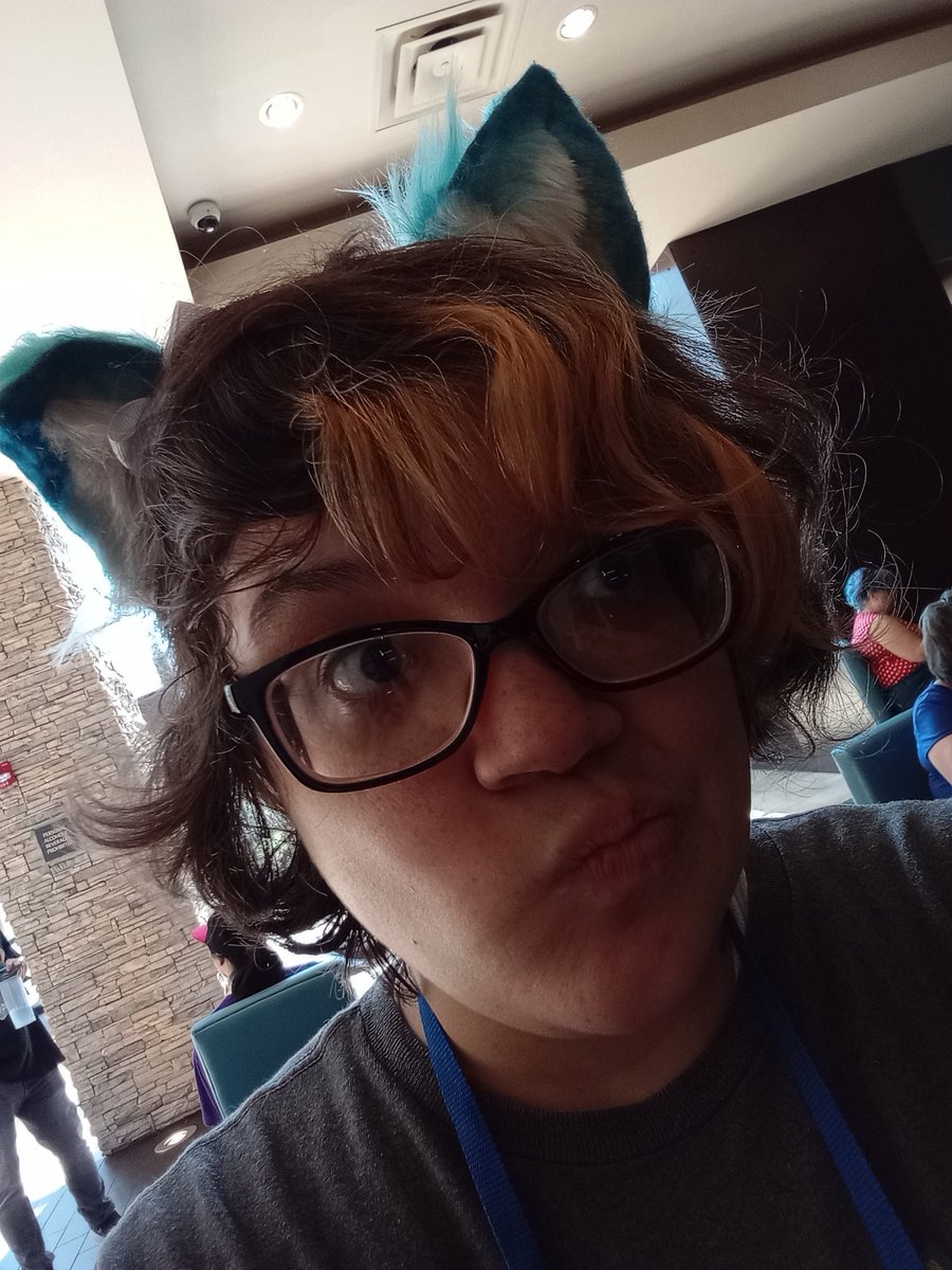 Wikiwolffstudio's tweet photo. Im running around on the last day of #fursonacon #fsc23 #fursonacon23 if you see me say hi!! π https://t.co/vRo2qEzl38