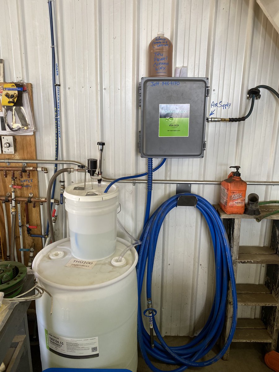 KuntzInc11's tweet photo. Ask about our dedicated Thunderbolt foaming systems for you shop or wash bays.
Very affordable and 205Liter container,uses only air pressure and water. https://t.co/lhiNP5hg2M