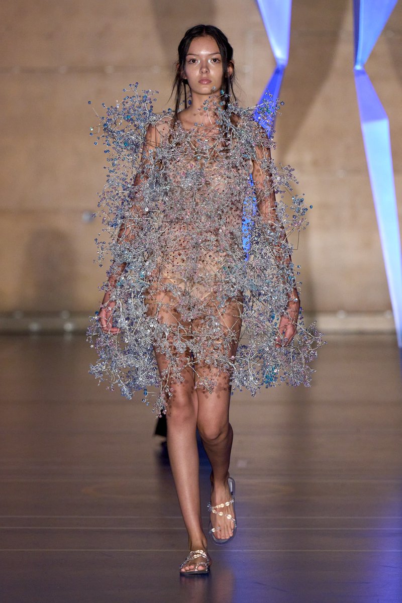 altacostur's tweet photo. Susan Fang ss 2024 

#LondonFashionWeek https://t.co/csESseNS12