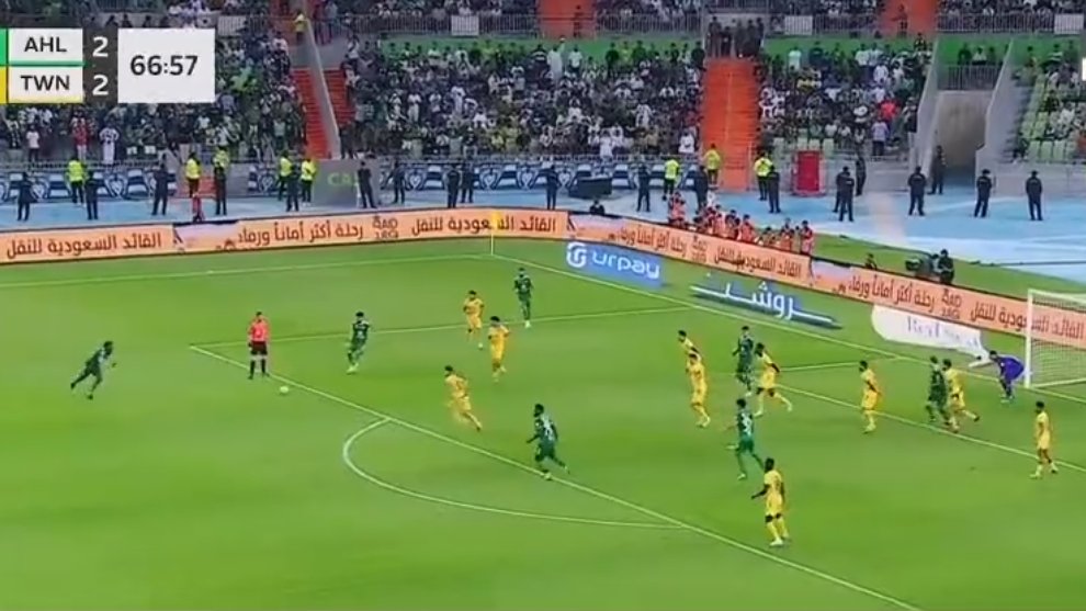 mo7arrer2's tweet photo. عندما تُلعب كرة القدم بالعقل #1
ماشاء الله تبارك الله
ولله درك يا بطل الكتيبة المحبوب @smehan_ 
تشارك في وقتك بسيط ولكن بعقل كبير وبصمة لا تنسى في كل لقاء ماشاء الله
لم نكد ننسى هدفك الثالث وروعة التمويه وكشف المرى بكل ذكاء وحرفنه يومها
يتبع 👇
@asaintmaximin https://t.co/eCoaP2ZFd1