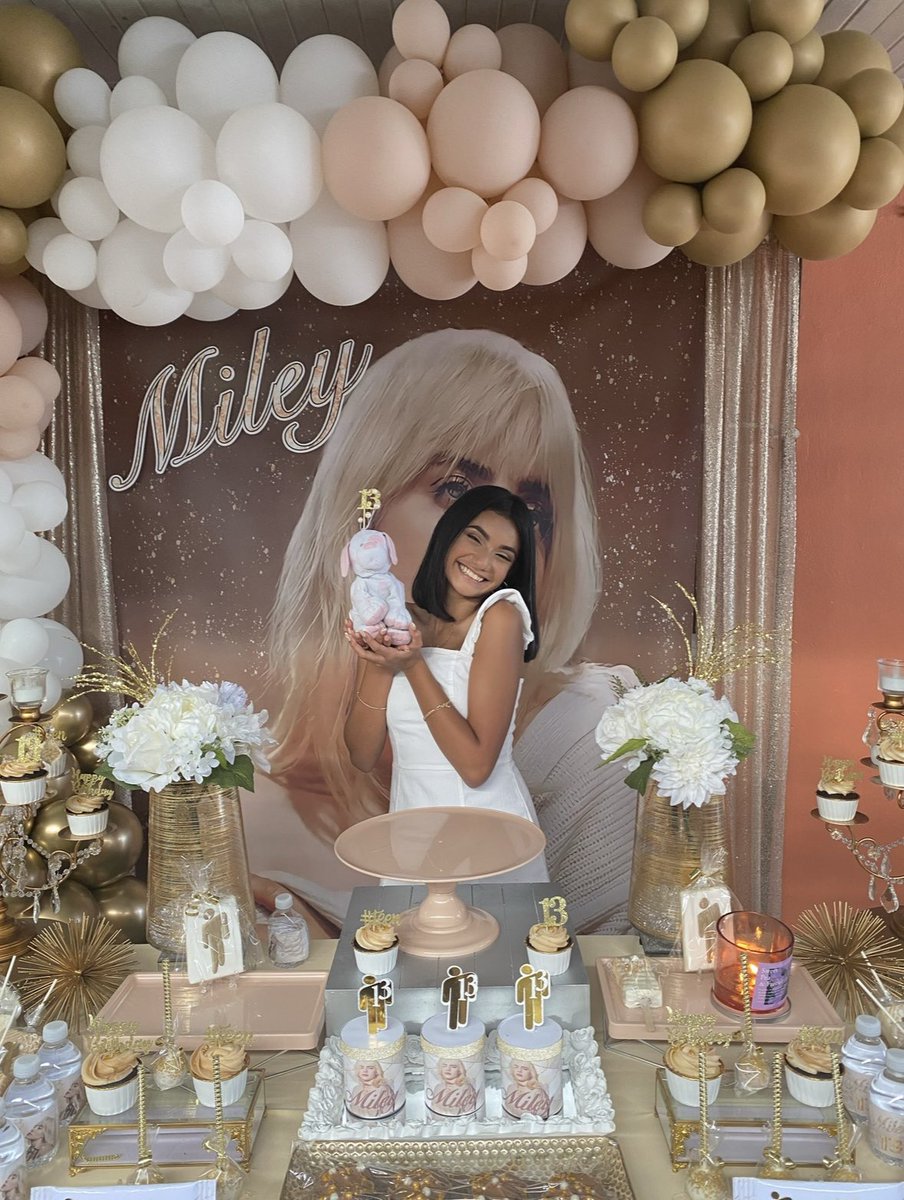 dontwnabelonely's tweet photo. #HappierThanEver era started with my hte themed 13th birthday party to my quinceanera 🥲 https://t.co/mg8BOuDWsq